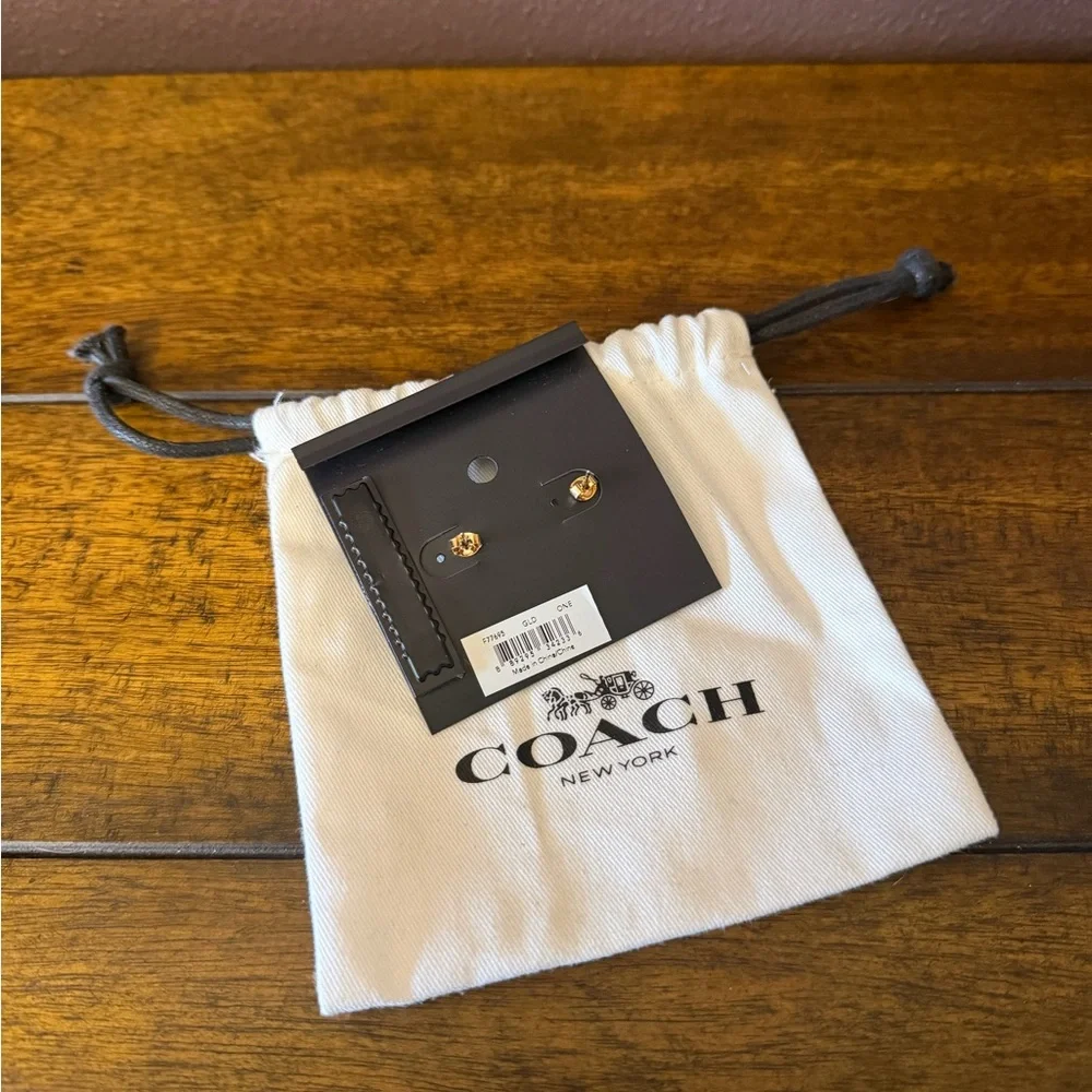 ✨NWT - Coach Horse & Carriage Stud Earrings✨ - Picture 5 of 5